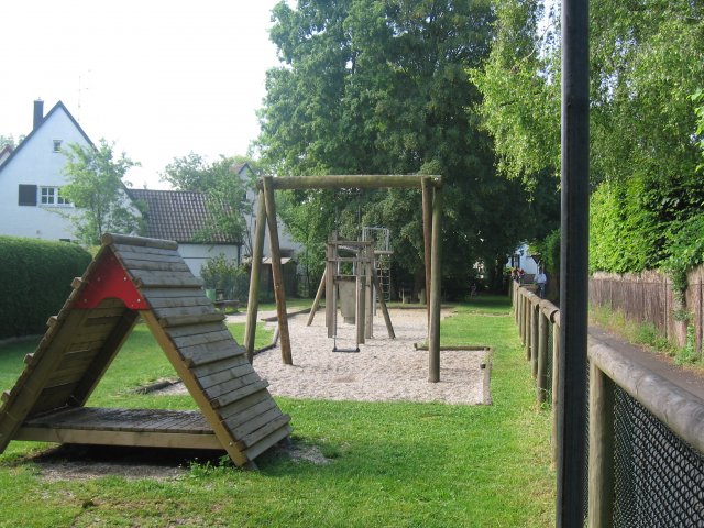 Grossansicht in neuem Fenster: Kinderspielplatz Gabelsberger - Jahnstraße 6